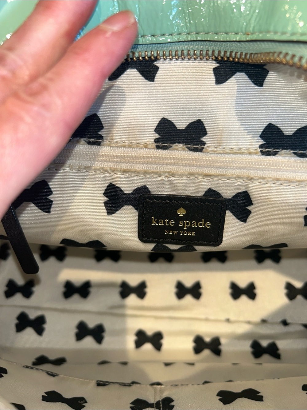kate spade Chelsea Park Mint and Black Patent Dome Satchel 12.5”x 5”x 9.5” EUC - Picture 7 of 8